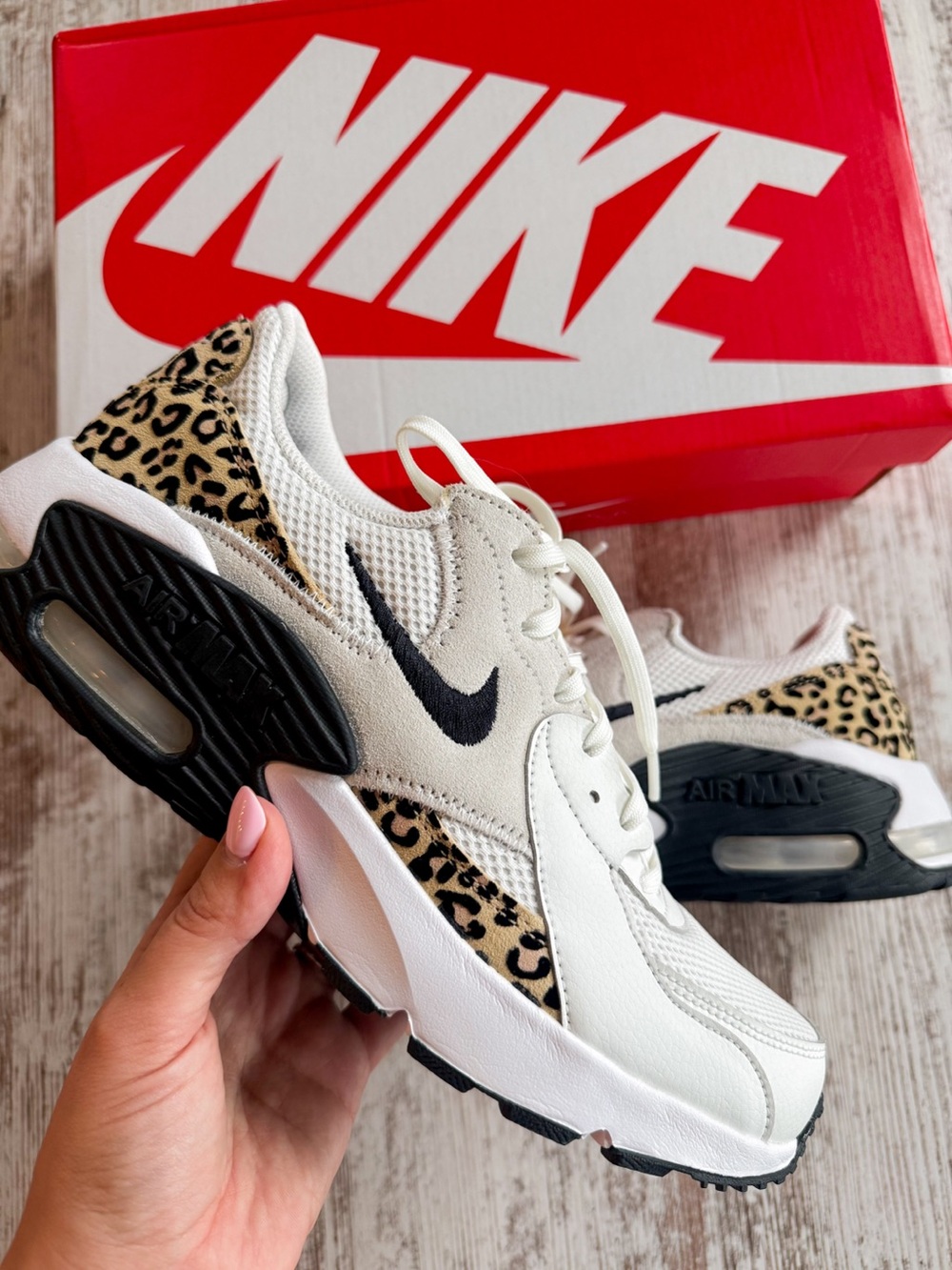 NEW NIKE AIR MAX EXCEE GRAPHIC SNEAKERS in White Black Leopard 10
